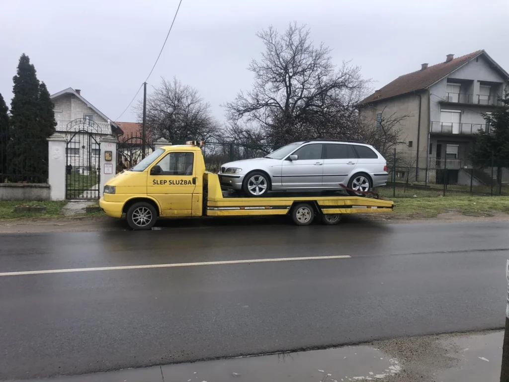 3650b8e2130d25409bad5a5f3cebf9d9