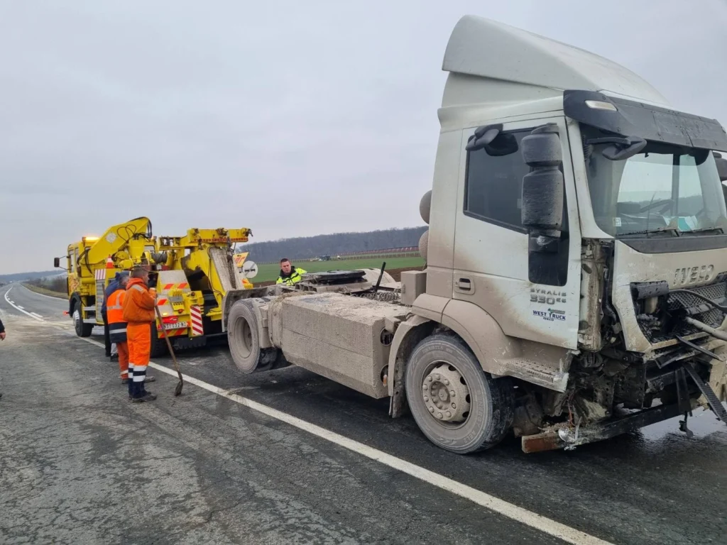 F4a2cf7799838a9bceade45986fc4426